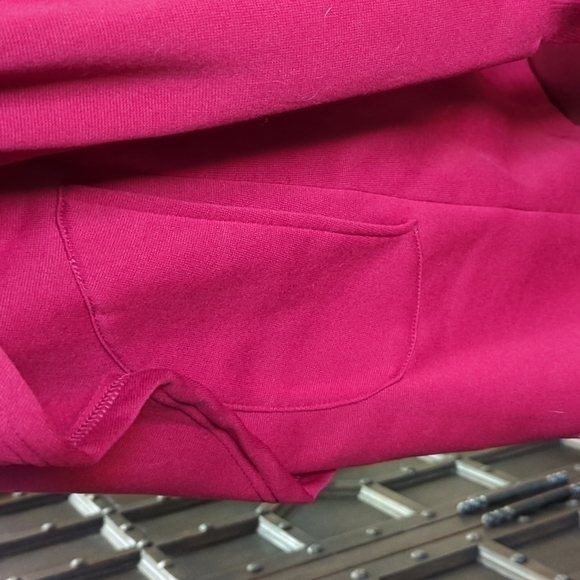 Cozy Red Hooded Pocketed Sweater - Picture 5 of 6